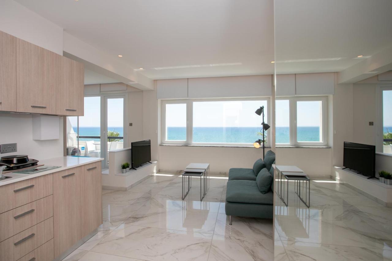 Les Palmiers Sunorama Beach Apartments Larnaca Exteriör bild