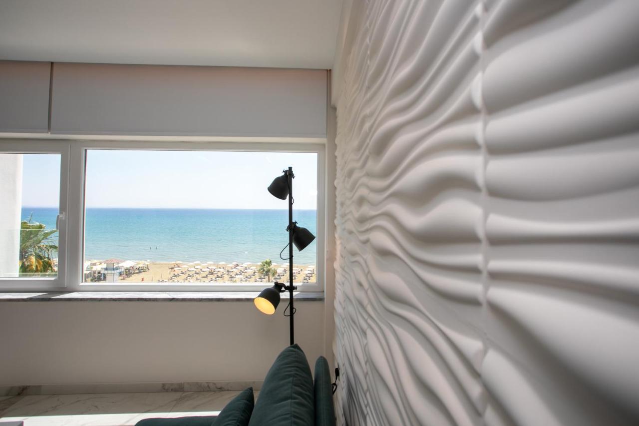 Les Palmiers Sunorama Beach Apartments Larnaca Exteriör bild