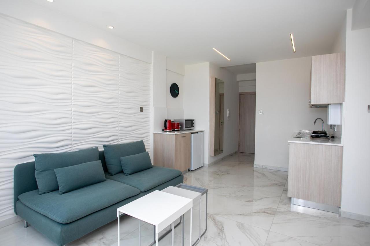 Les Palmiers Sunorama Beach Apartments Larnaca Exteriör bild