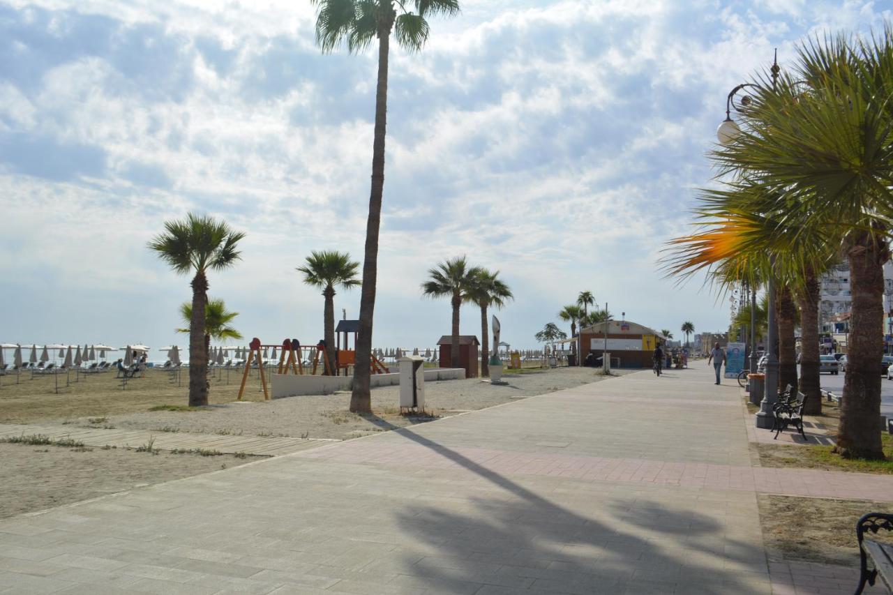Les Palmiers Sunorama Beach Apartments Larnaca Exteriör bild